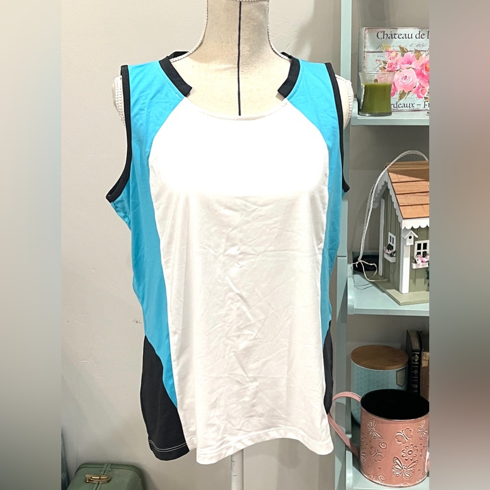 Tail Women's Blue and White Sleeveless Top